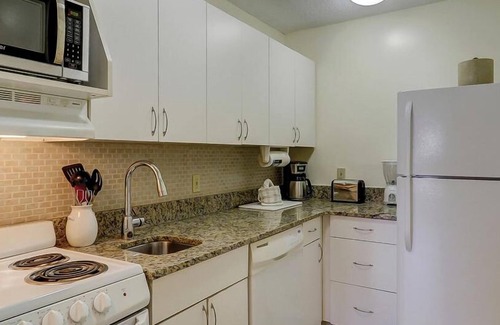 Palmetto Dunes Resort | Village Studio at Palmetto Dunes. Great Value, Great Location, close to beach