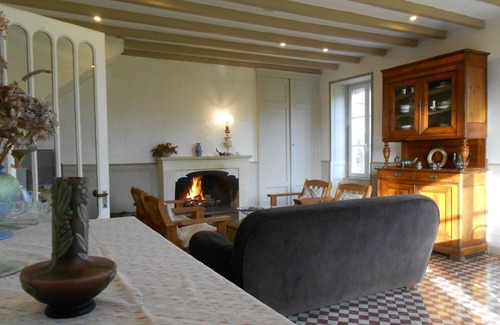 L'Ile-d'Elle House | Villanelle - Niki room, at the center of your desires