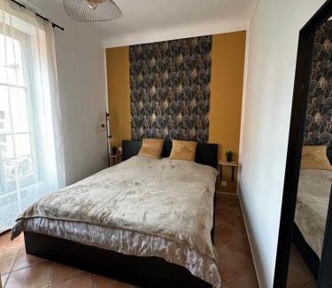 Old Town Apartment | Villarey Home - central apartment in Menton
