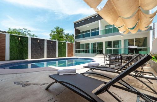 Granjas del Marques House | Villas Acapulco Punta Diamante