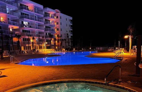 Fort Walton Beach Villa | Villas at Destin West-Oceanside, Lazy River, Resort Pool, Marina