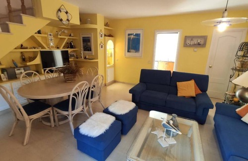 Platja d'Aro Ski Chalet | VILLAS COSETTE VILLA NURIA with pool and wifi in Playa de Aro