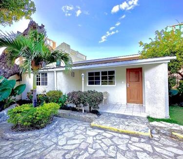 Costambar Villa | Villas Jazmin