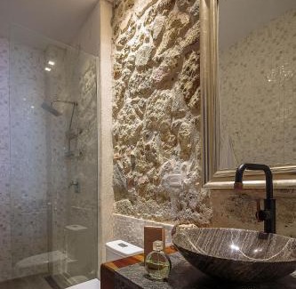 Casco Viejo Apartment | Villas La Fontana Amplias ApartaSuite-piscina 101