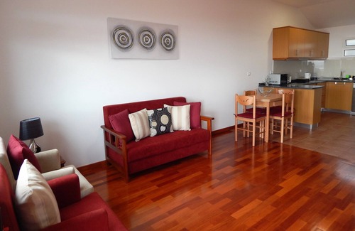 Santa Cruz Ski Chalet | Villas Madalena - Suberb Chalet T2 Sea View and Wi-fi