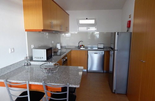 Santa Cruz Ski Chalet | Villas Madalena - Superb House T1 Sea View and Wi-fi