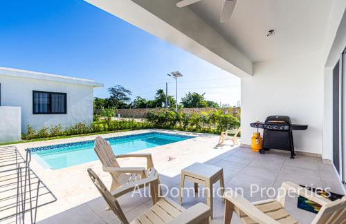 Playa Chiquita Villa | Villas Nuevas, con piscinas privadas, Sosua Ocean Village!