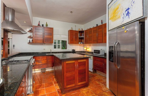 Downtown Apartment | Villas Paraiso by Andiani
