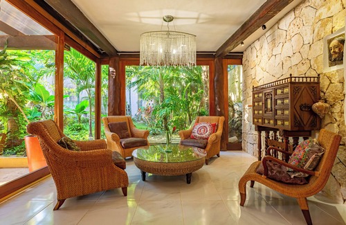 Downtown Apartment | Villas Paraiso by Andiani