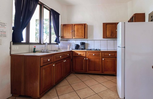 El Cerro Villa | Villas Spring #6 w/Pool Close to Everything in Manuel Antonio