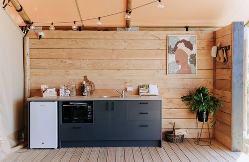 Clive RV Rental | Villas & Vines Glamping