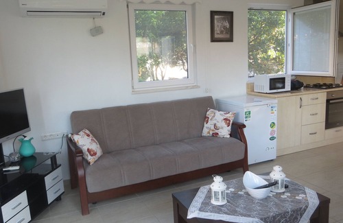 Dalyan City Center Villa | Villasevval-sleeps8-pool-bbq-ac-neartown