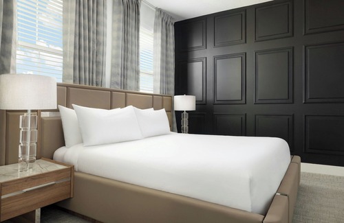 Florida Center Hotel | Villatel Orlando Resort, Apartments by Marriott Bonvoy