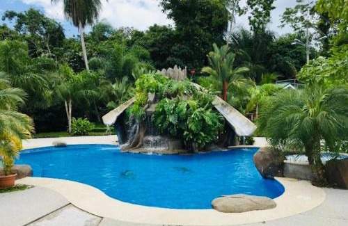 Tarcoles Villa | VillaVerde Beach House