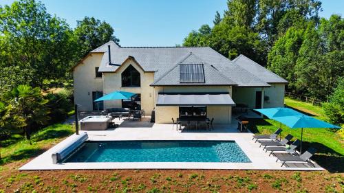 Roussennac Villa | Villaveyron