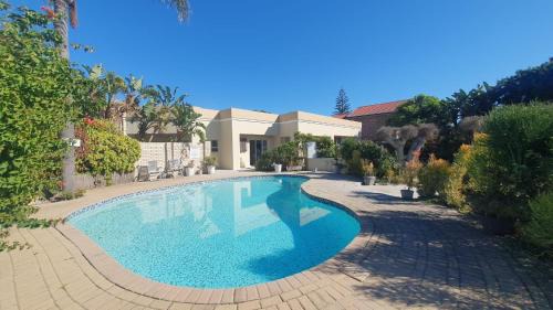 Summerstrand Bed & Breakfast | VillaVin at 25 Vigne