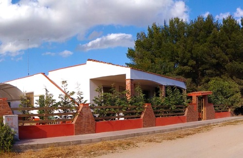 Torre Castiglione House | Villetta 300m Dalle Spiagge Bianche, 2 Camere Clima,gazebo, Wifi Barbecue,auto