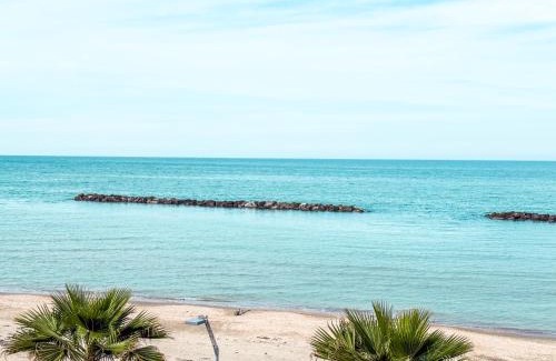 Cupra Marittima Apartment | Villetta Duplex Emirati Fronte Mare Rif A781