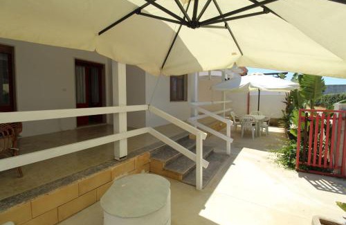 Capilungo House | Villetta Girasole, by apulia home