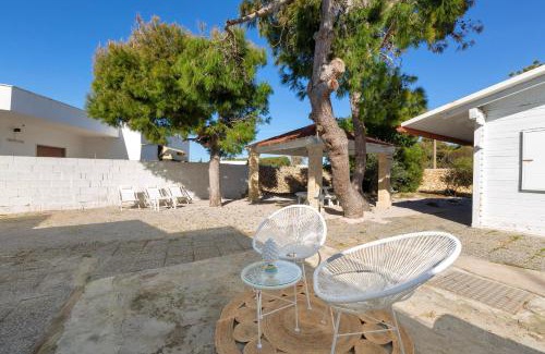 Posto Rosso House | Villetta White by BarbarHouse