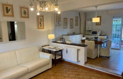 Anzio House | Villino a 300 mt dal mare - A solo un'ora di treno dal centro di Roma