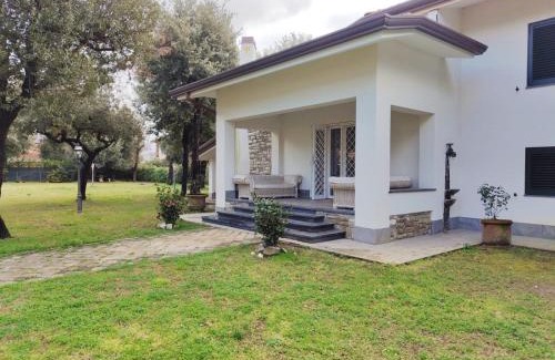 Marina di Pietrasanta Apartment | Villino Ambra