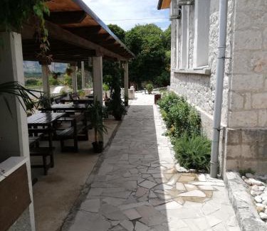 Zavala Bed & Breakfast | Vinarija Andjusic