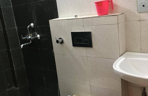 Mathura Hotel | Vinayak Palace