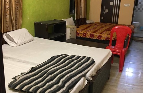 Mathura Hotel | Vinayak Palace