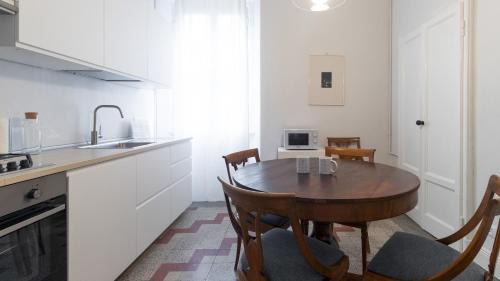Magenta Apartment | Vincenzo Monti 29 C