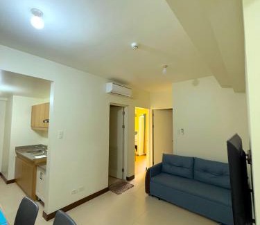 Kapitolyo Apartment | Vincondotel Near BGC 2BR Fairlane