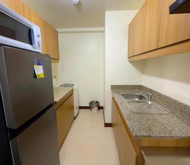 Kapitolyo Apartment | Vincondotel Near BGC 2BR Fairlane