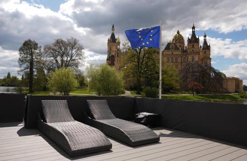 Schwerin Boat Rental | VINDUA River Loft