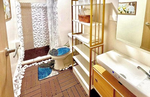 Novaliches Hotel | Vine Residence 2 bedrooms De Vine Condotel