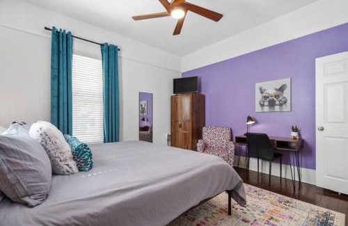 Hot Springs House | Vineyard Cottage-Pet Friendly & Walk to Oaklawn!