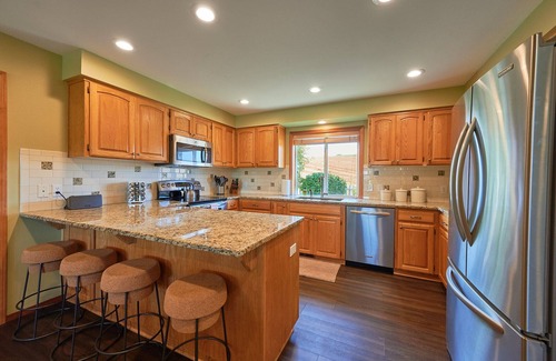 Yamhill House | Vineyard Dreams: Executive Stay Rental in the center of Oregon Wine County