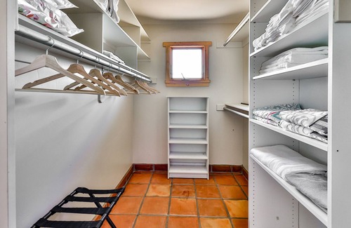 Potrero House | Vineyard getaway with fireplace, central AC, washer/dryer, and free WiFi