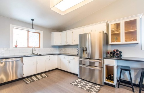 Palisade House | Vineyard Home close to town and Fruit and Wine Byway