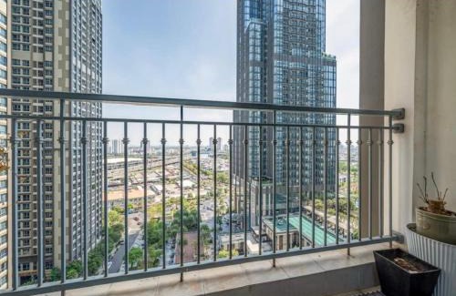 Hang Xanh Hotel | Vinhome Landmark 81 Suites