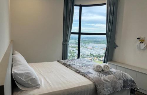 District 9 Apartment | Vinhomes Grand Park 2BR Chillin Home Best Vieww