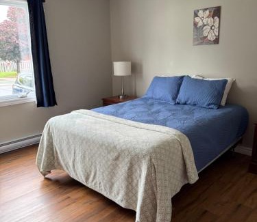 Terra Nova Apartment | Vinnecomb Apartments - Upper Floor - 3 Bedroom