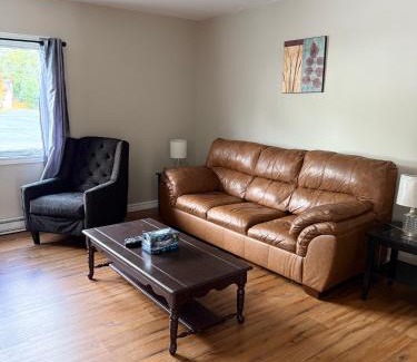 Terra Nova Apartment | Vinnecomb Apartments - Upper Floor - 3 Bedroom