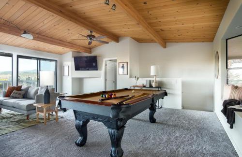 Santa Rosa House | Vino Blanco by AvantStay Private Wine Country Home w Mtn Views Deck