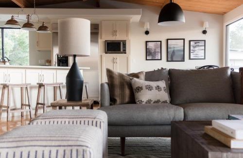 Santa Rosa House | Vino Blanco by AvantStay Private Wine Country Home w Mtn Views Deck