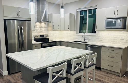 Okanagan-Similkameen House | Vino Villa is a beautiful private gated house, surrounded by vineyards.