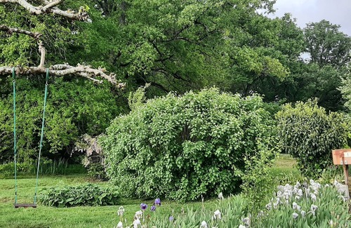 Saint-Quentin-de-Chalais House | Vintage house in the country