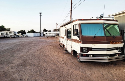 Las Cruces House | Vintage 80's Retro RV Experience, Back to 1985!