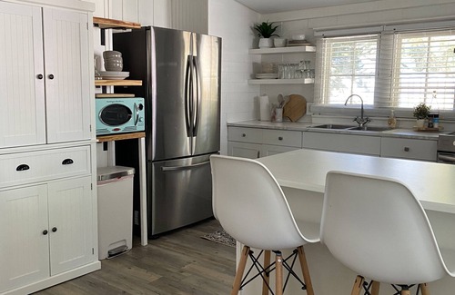 Vero Beach Cottage | Vintage Beach Cottage with Cozy Vibes and cute Separate Casita. Pet Friendly!