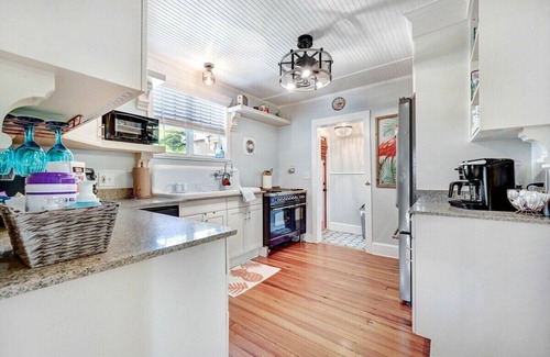 Horton Shores House | Vintage Beach House - Walk to Beach & Flagler Ave