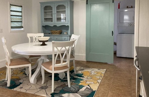 Palatka House | Vintage Bungalow on Private lot 5 mins St Johns River